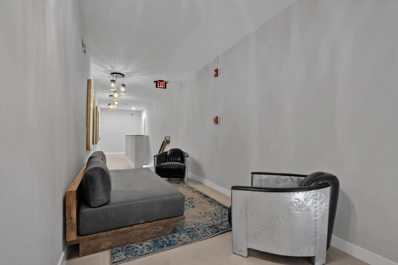 Charming Just 2 Minutes From Brickell Apartment *