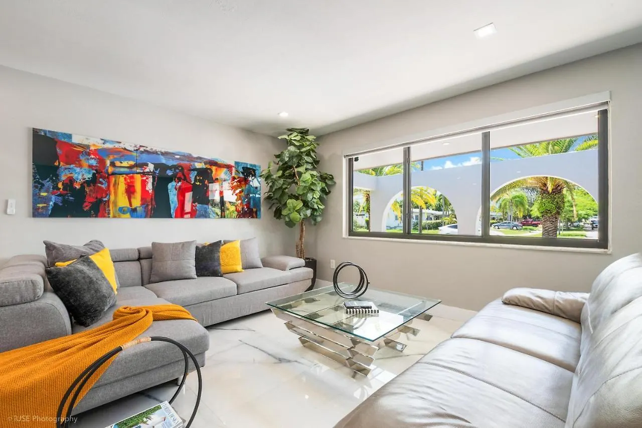 Holiday home The Palms/ Big Pool/ Foosball/ Pool Table Miami