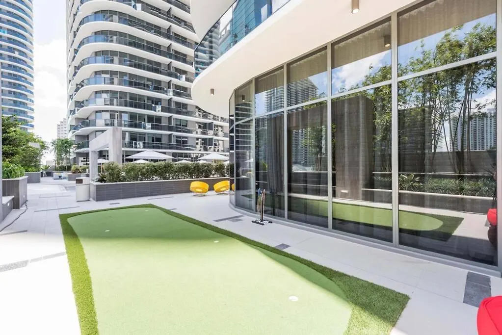 Luxurious In Heart Of Brickell Apartment *