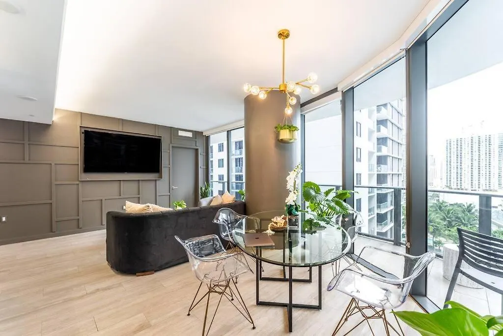 Luxurious In Heart Of Brickell *