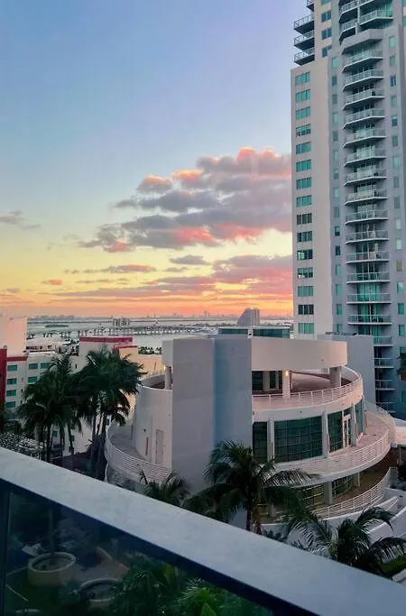 Sunset View * ميامي