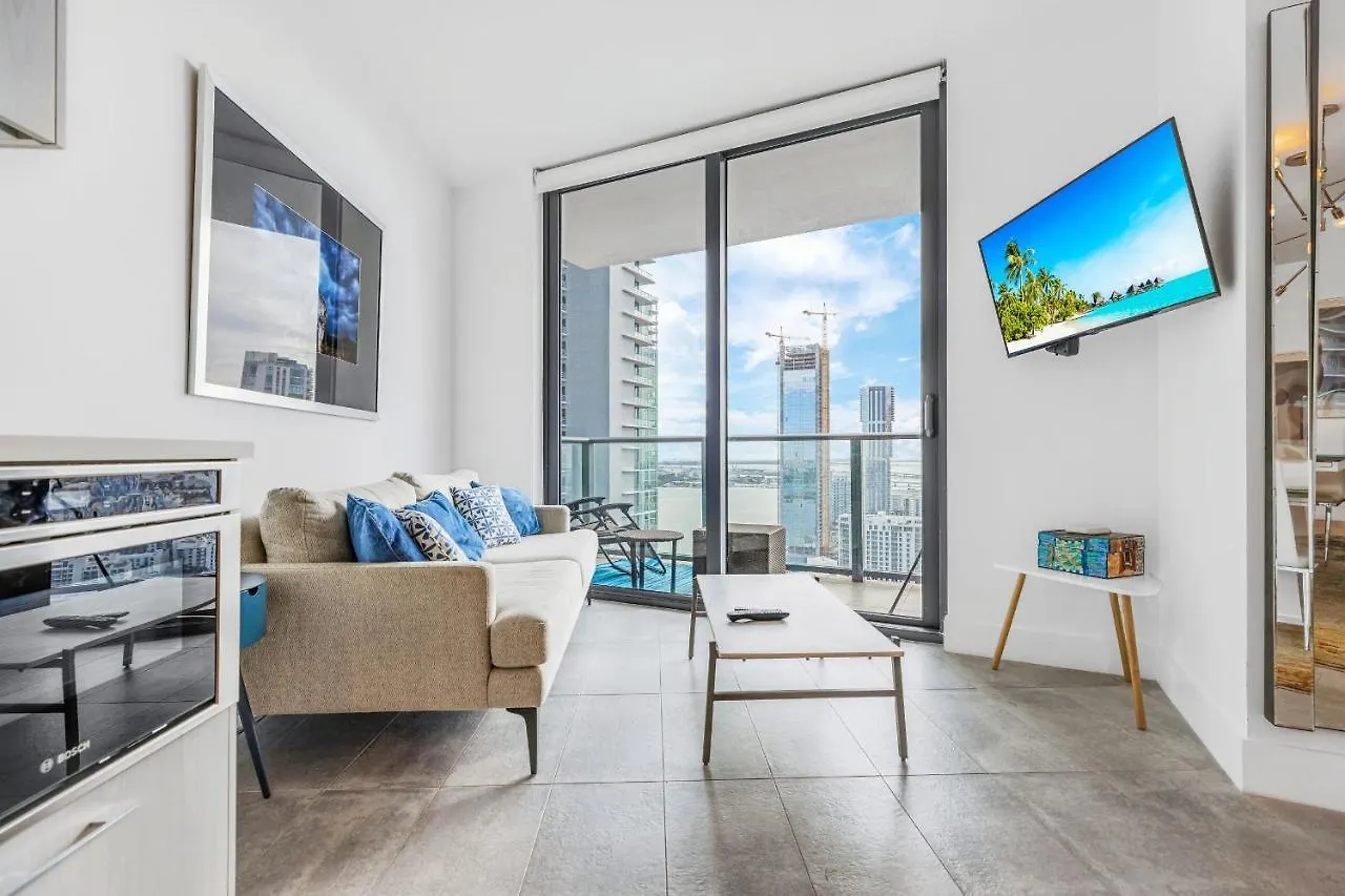 Apartment Exclusive High-rise In Edgewater