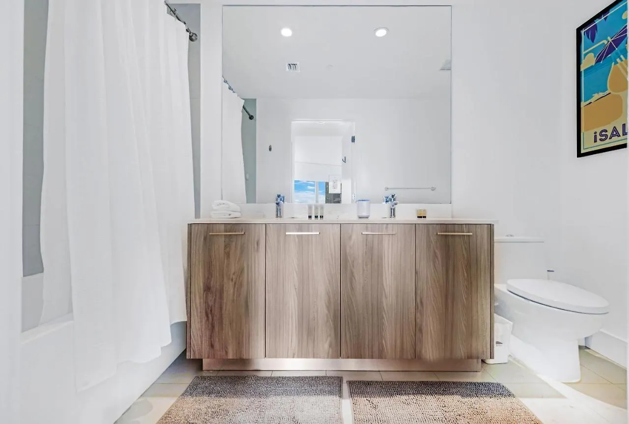 Apartment Exclusive High-rise In Edgewater *