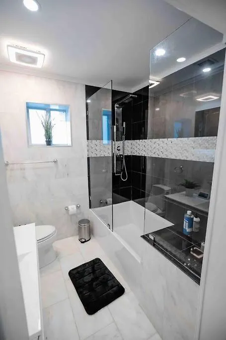 Villa Exquisite Luxe 3 Bed With Hot Tub!