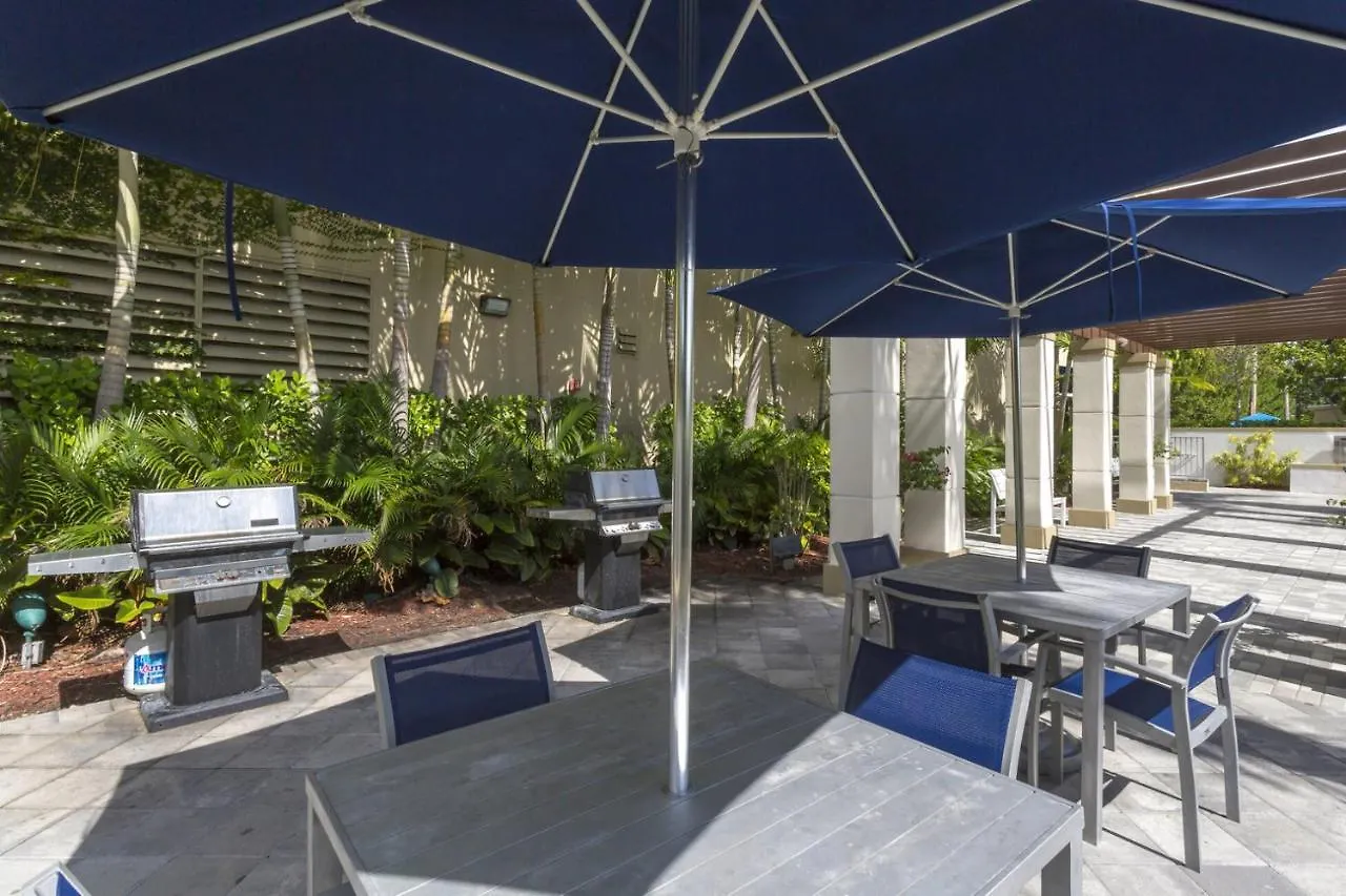 Coral Gables 2br W Gym Pool Wd Nr Shopping Mia-82 Miami
