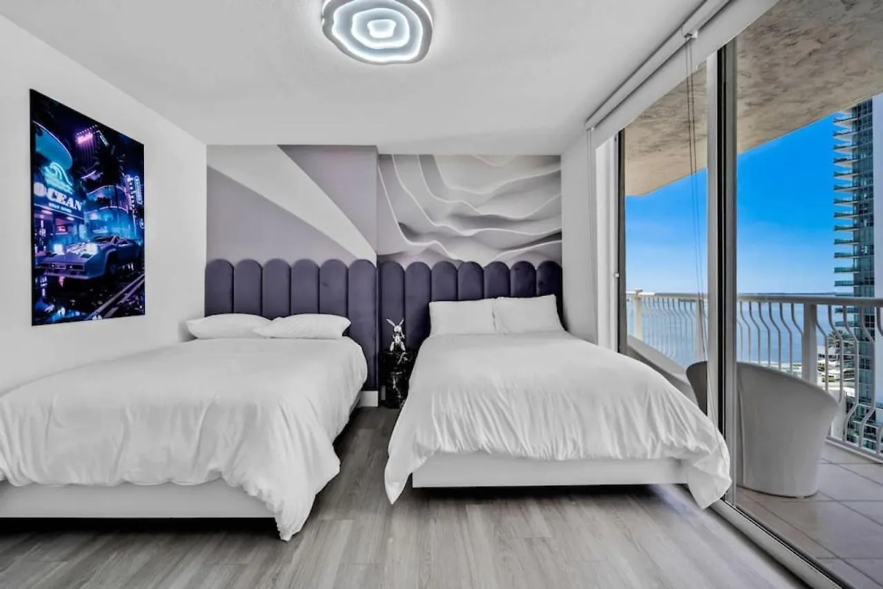 Vice Oceanfront Sky Apartment *