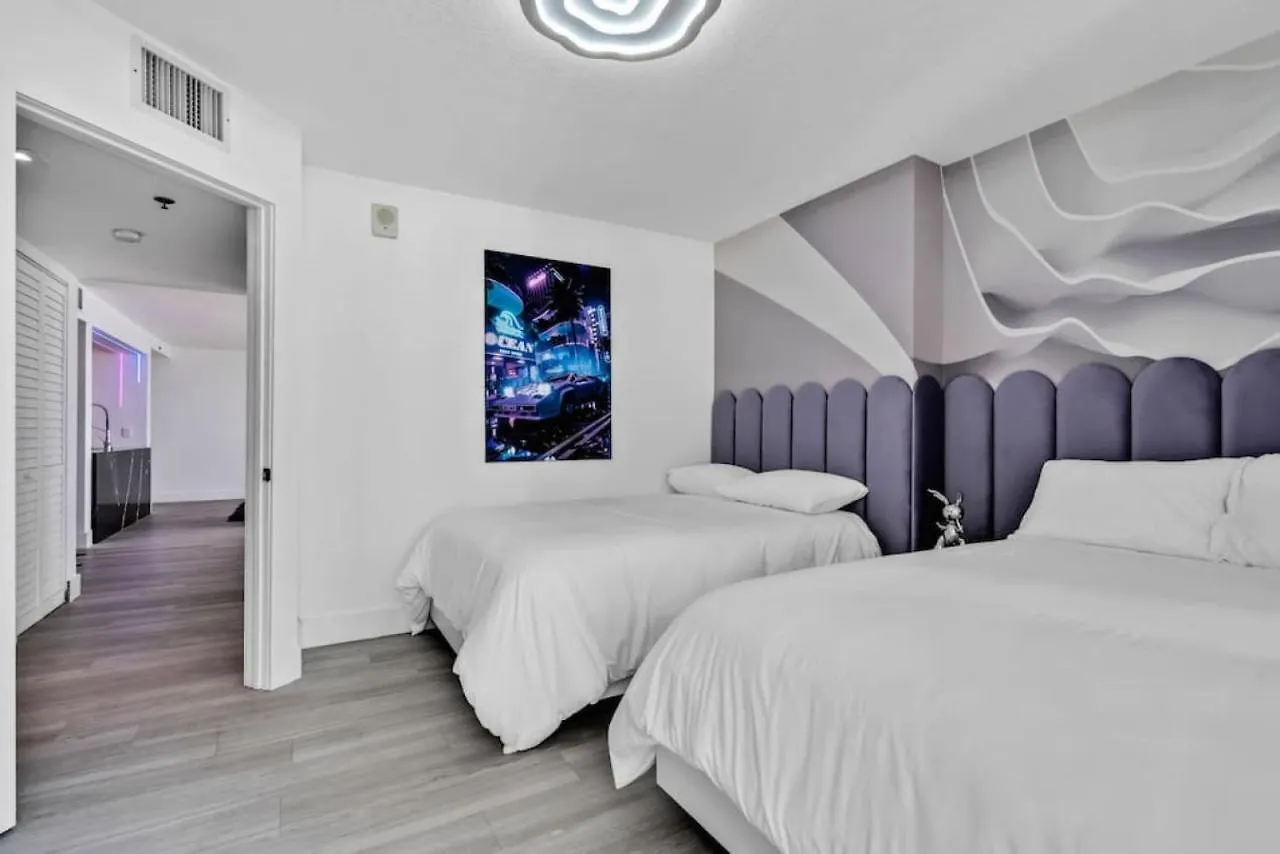 Vice Oceanfront Sky Apartment *