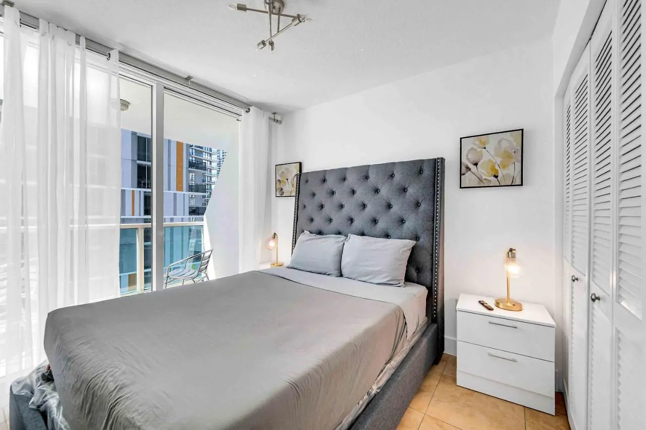 Appartamento *spacious 2br Loft Brickell W/stunning Views* *