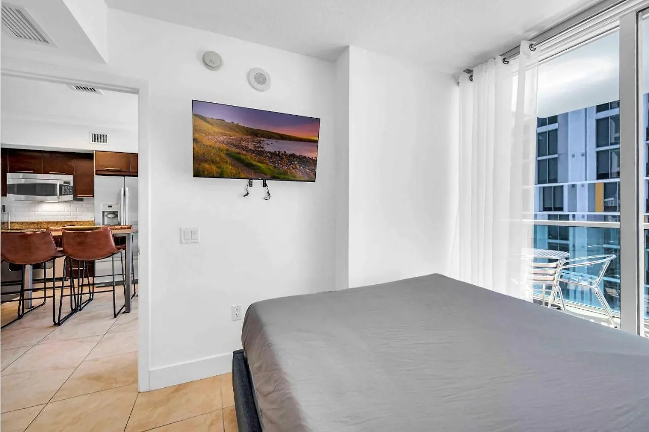 *spacious 2br Loft Brickell W/stunning Views* Appartamento *