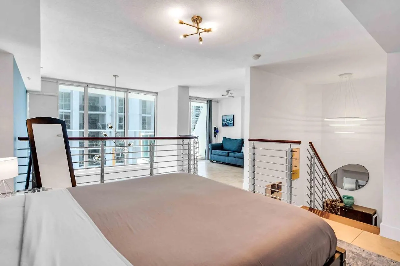 *spacious 2br Loft Brickell W/stunning Views* Appartamento