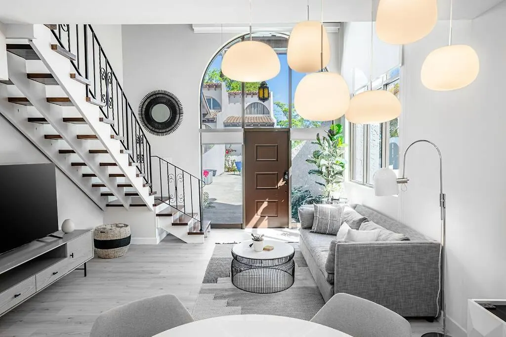 At St Unit A Luxury Pool Villa, Pet Friendly