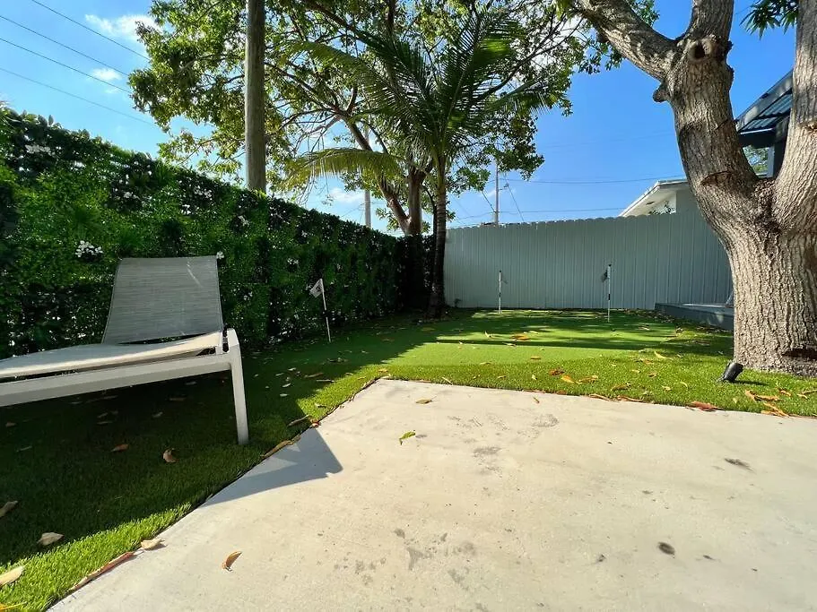 Stylish 3/2 Centrally Located! * Miami