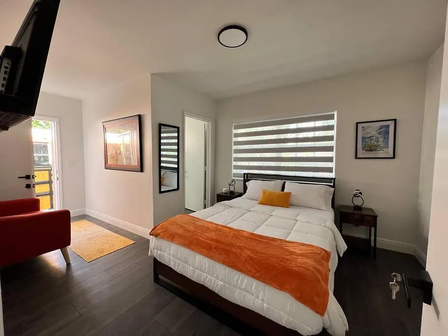 Stylish 3/2 Centrally Located! *