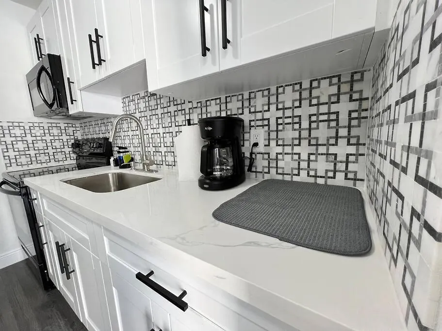 Stylish 3/2 Centrally Located!