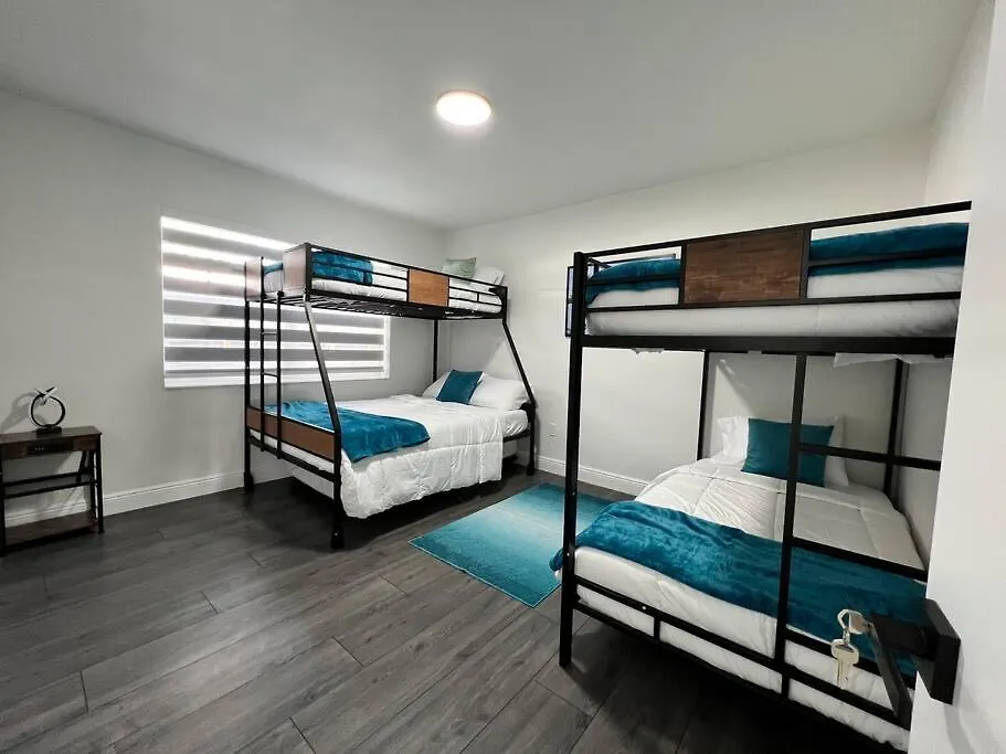 Stylish 3/2 Centrally Located! *