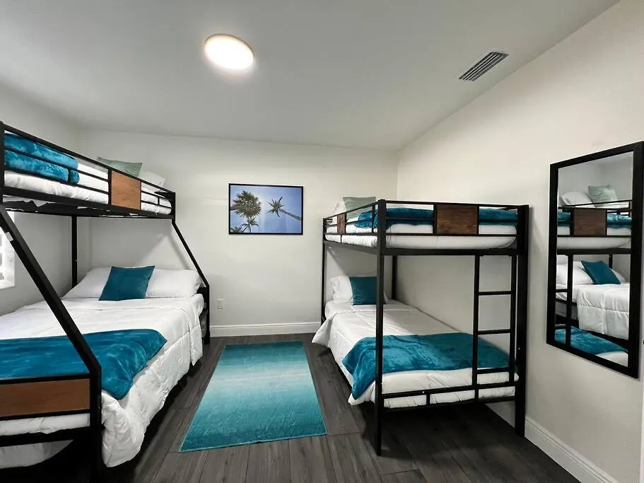 Stylish 3/2 Centrally Located! Miami