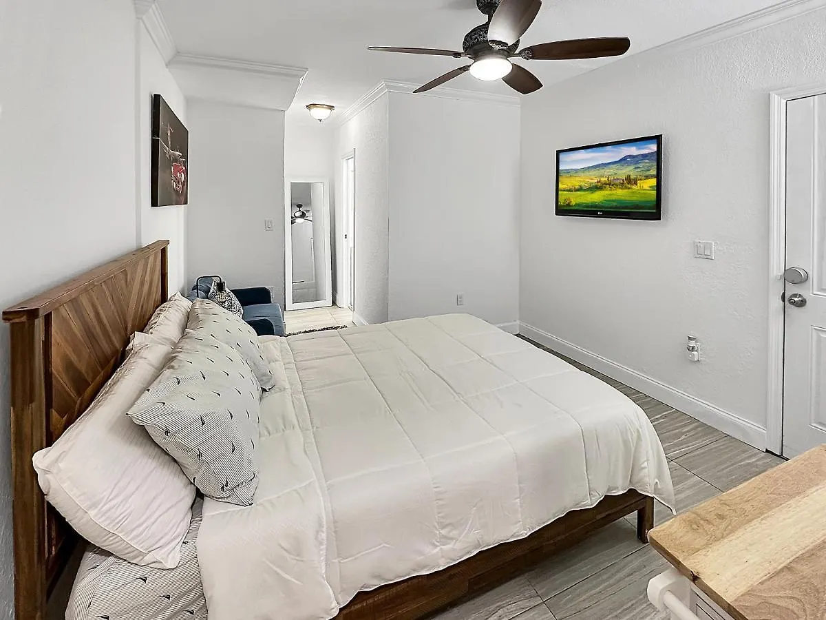 Apartment 17 *