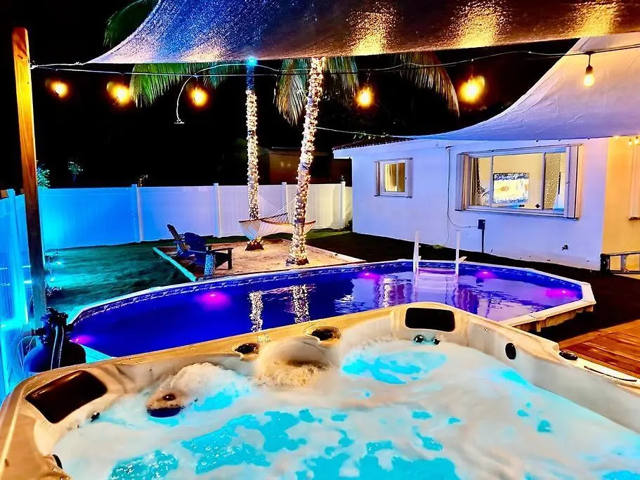 Holiday home Dune Paradise-pool/wynwood/spacious 5br/hidden Gem *