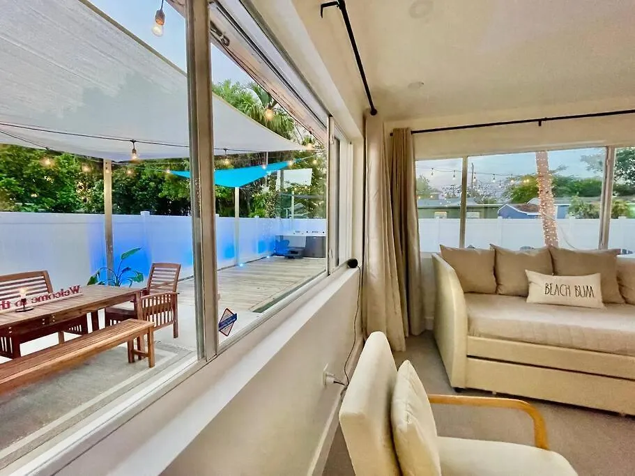 Dune Paradise-pool/wynwood/spacious 5br/hidden Gem Holiday home *