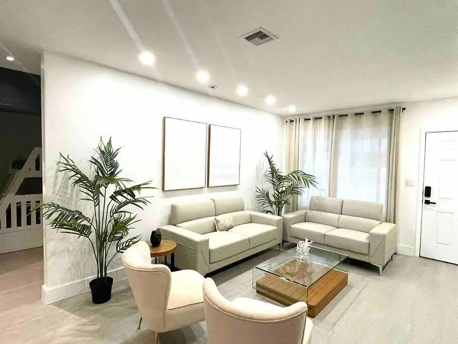 Holiday home Dune Paradise-pool/wynwood/spacious 5br/hidden Gem