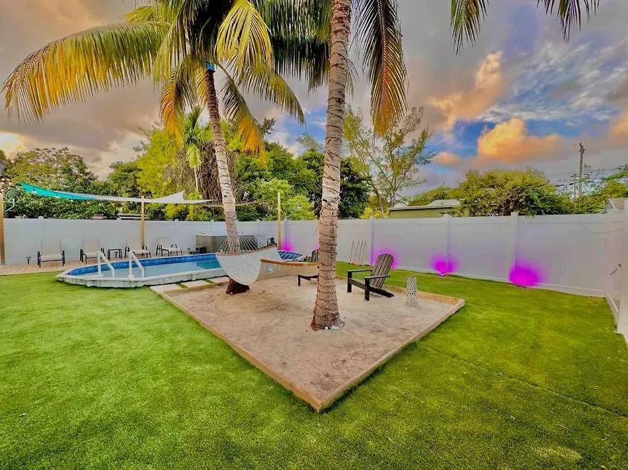 Dune Paradise-pool/wynwood/spacious 5br/hidden Gem Holiday home Miami