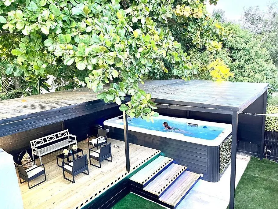 Eden In - Pool W/ Theater Pool House *
