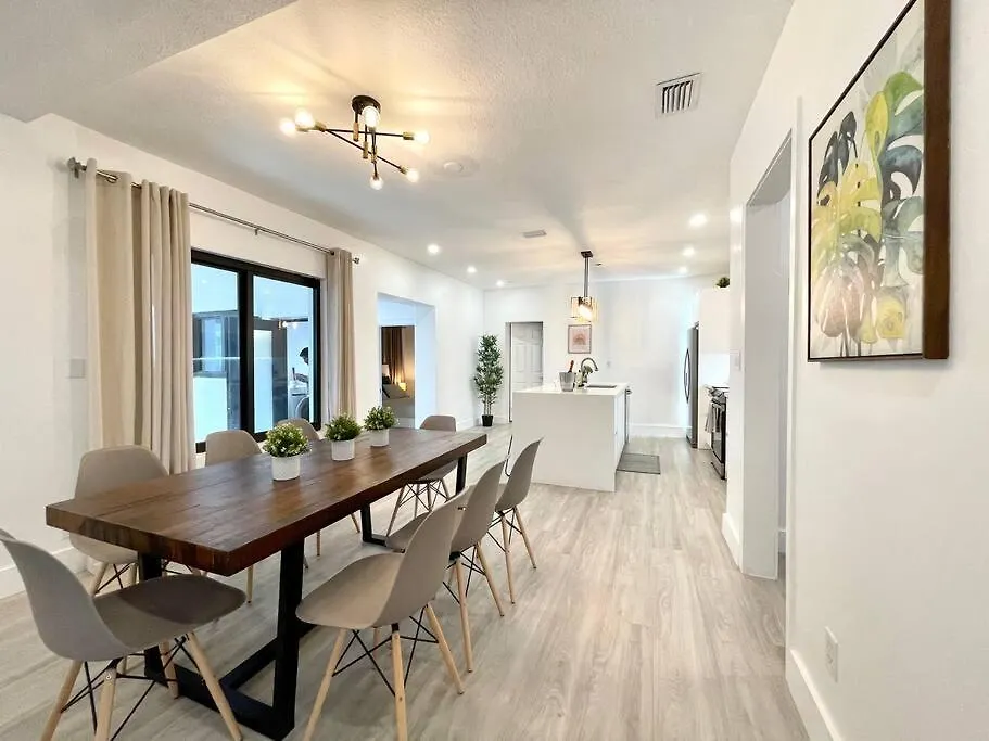Holiday home Eden In - Pool W/ Theater Pool House Miami