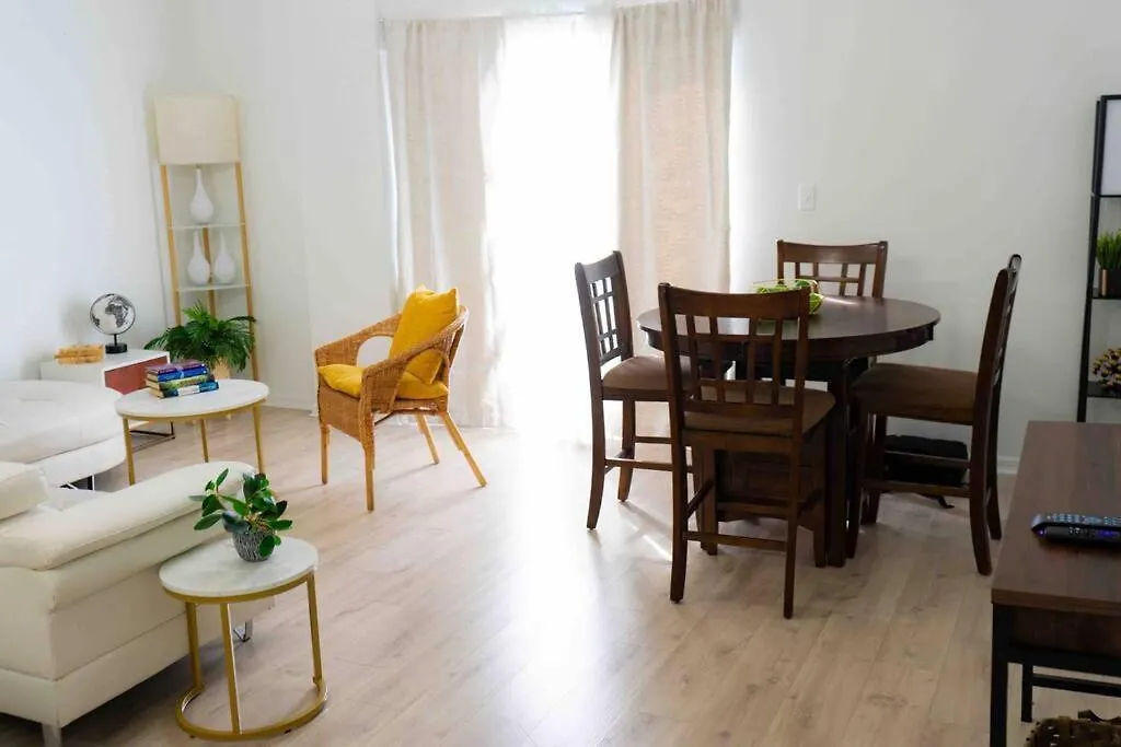Newly Renovated 5 Min From Airport Apartment *