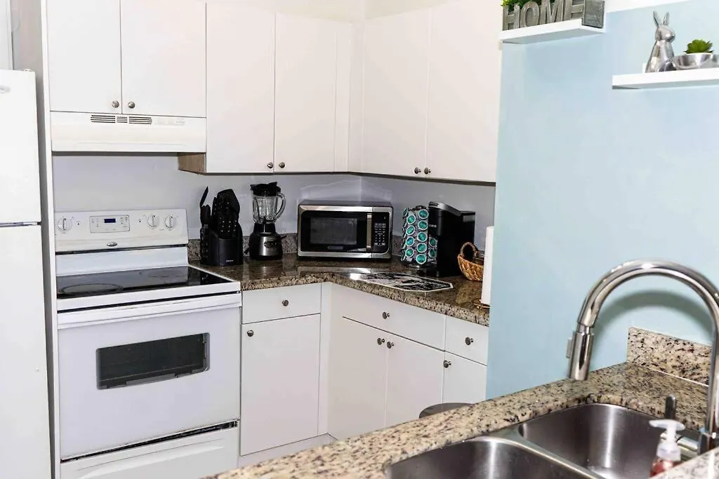 Newly Renovated 5 Min From Airport Miami