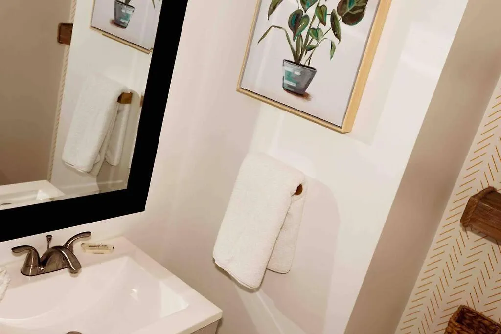 Newly Renovated 5 Min From Airport * Miami