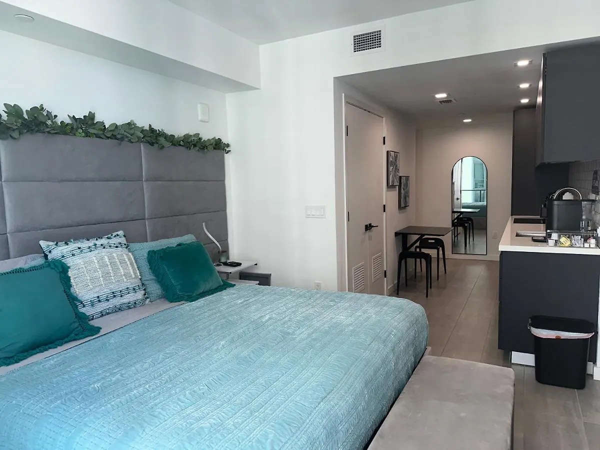 Comfortable With King Bed And Queen Sofa-bed Aparthotel