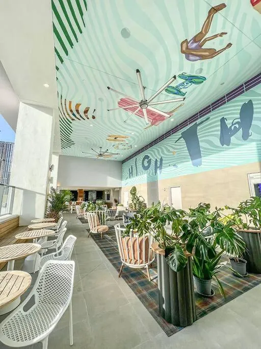 Apartment High Town View 1610