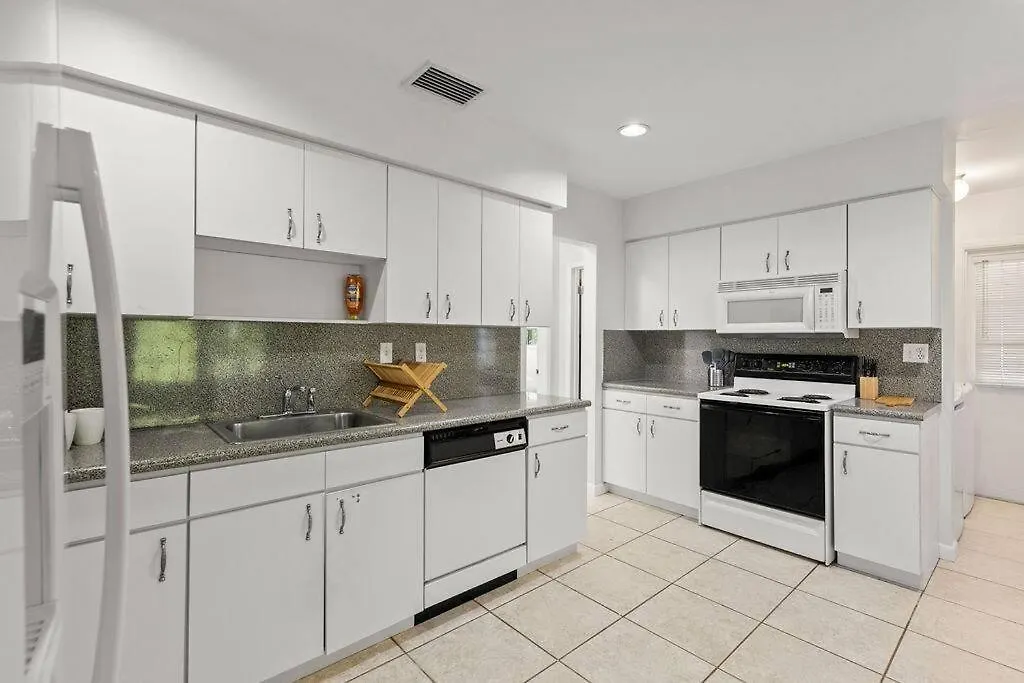 3br Oasis Near Coral Gable *