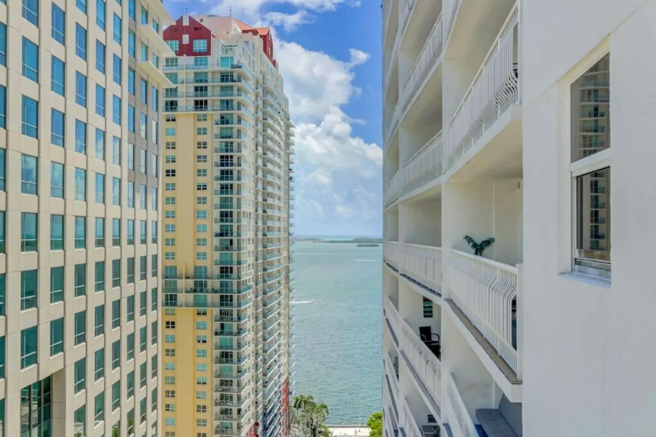 Holiday home Newly-renovated Corner 3br With Balcony And Pool Miami
