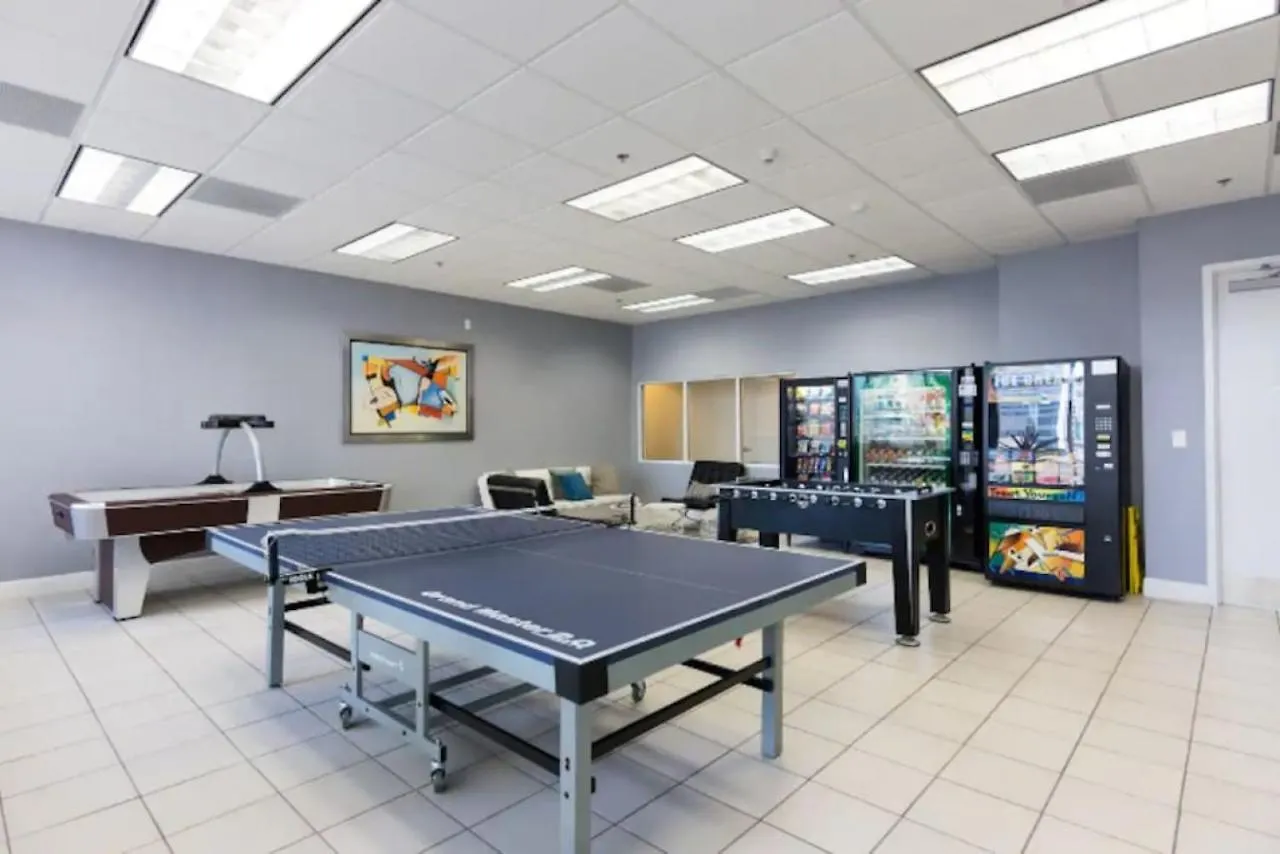 Newly-renovated Corner 3br With Balcony And Pool Holiday home *
