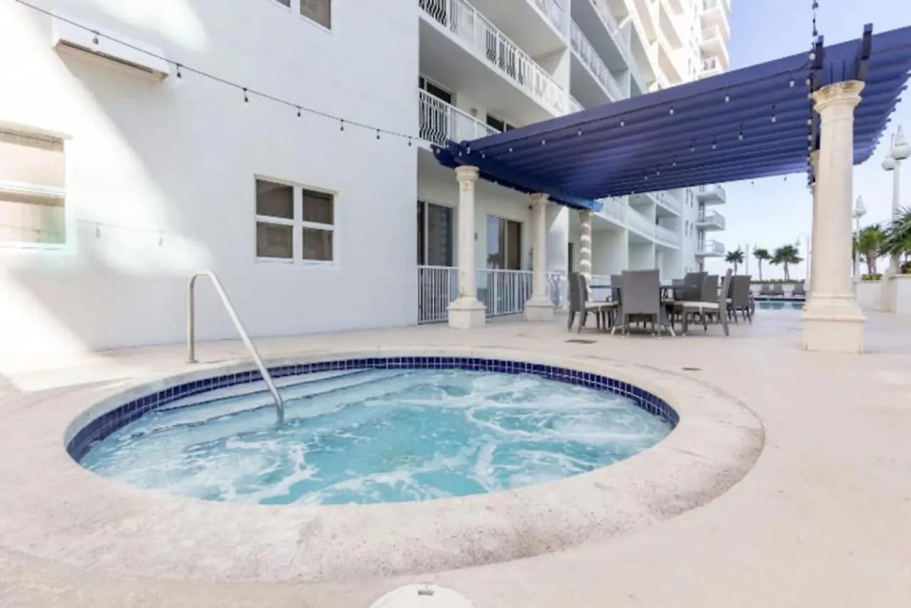 Newly-renovated Corner 3br With Balcony And Pool *