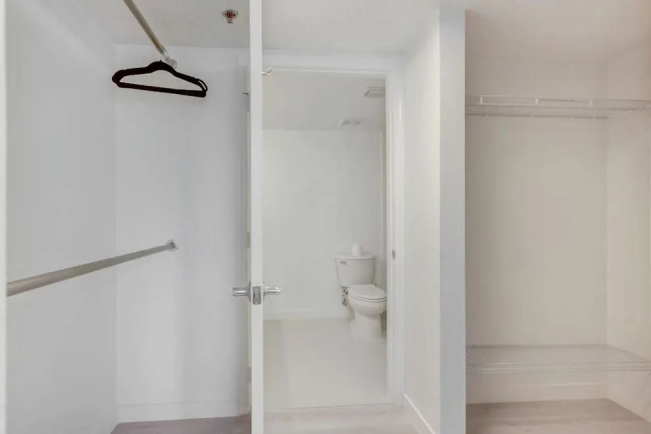 Newly-renovated Corner 3br With Balcony And Pool Holiday home *
