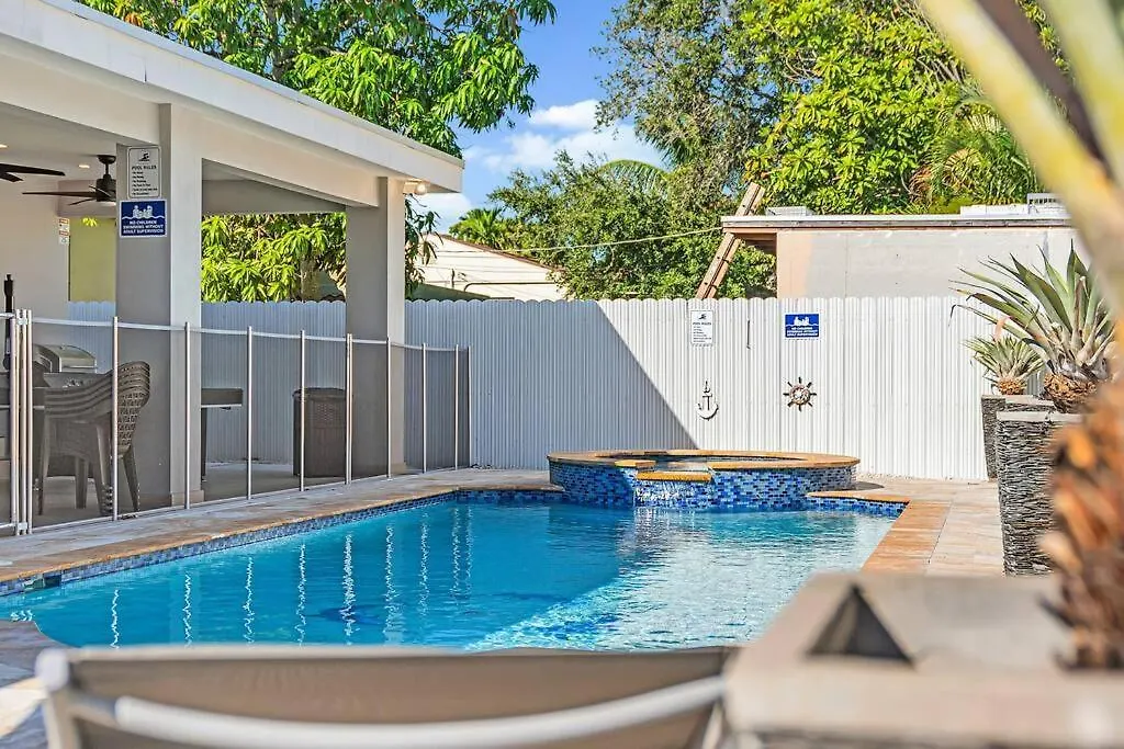 3 2 Family Friendly Brand New W Pool Holiday home Miami