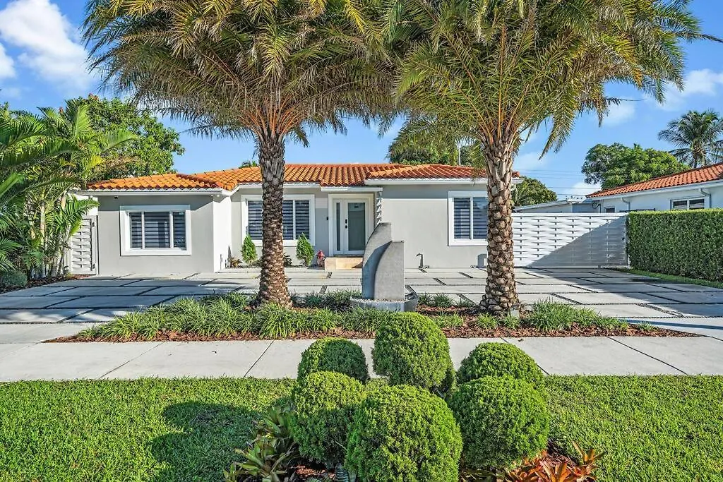 3 2 Family Friendly Brand New W Pool Miami