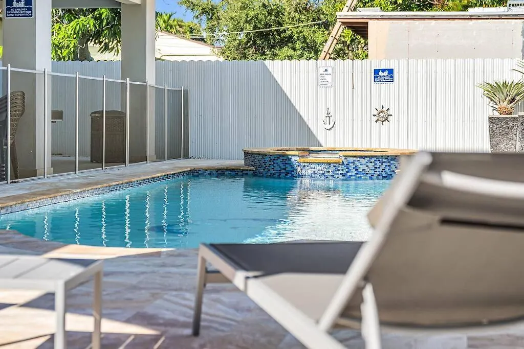 3 2 Family Friendly Brand New W Pool Holiday home