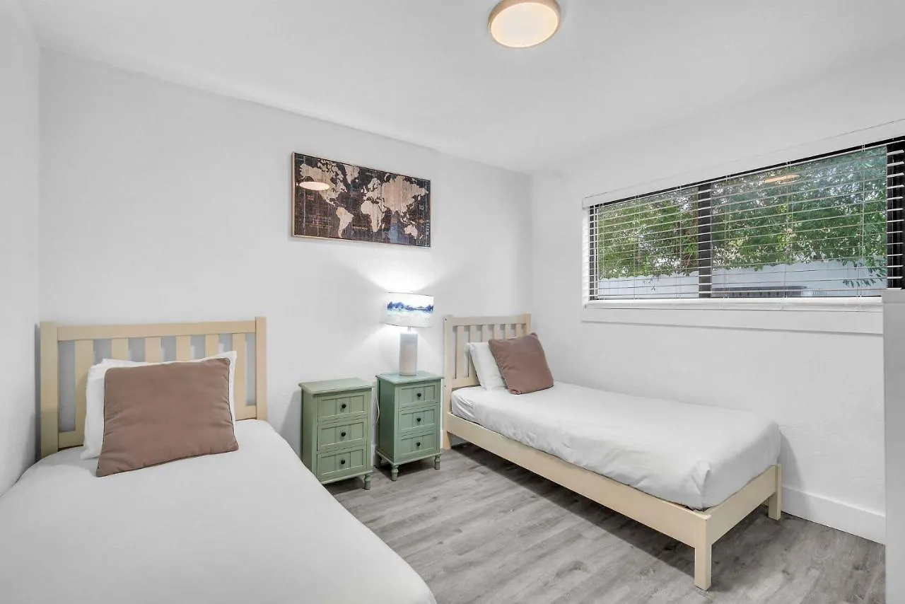Apartment West Brickell #1 Free Parking-family Friendly *