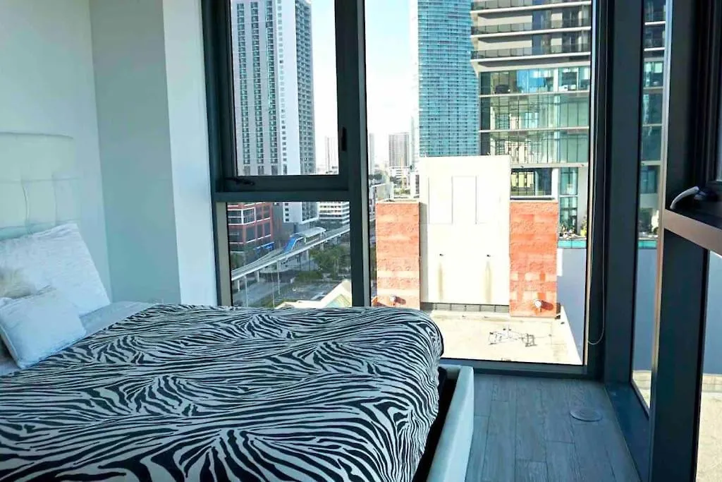 Luxury 2br Corner Downtown Mia Apartment Miami
