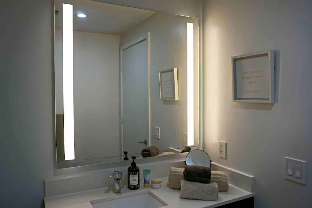 Luxury 2br Corner Downtown Mia *