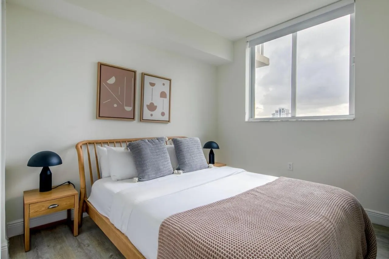 Apartment Coral Gables 2br W Wd Pool Gym Near Shops Mia-84 Miami