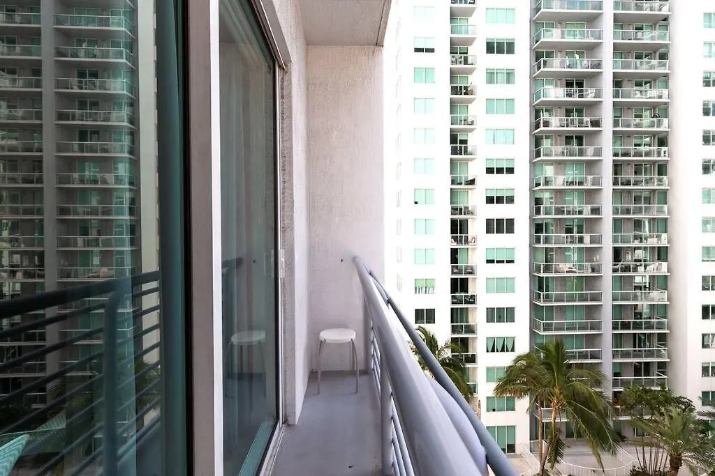 Super Convenient 1br In Downtown 4 P 1708 *
