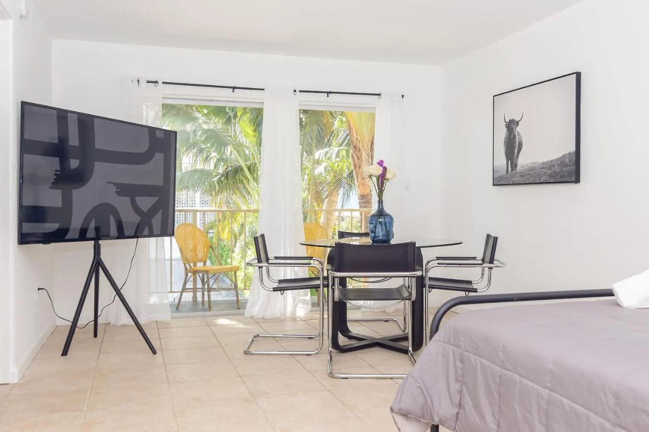 아파트 One Bedroom - With Parking & Balcony - Heart Of Wynwood *