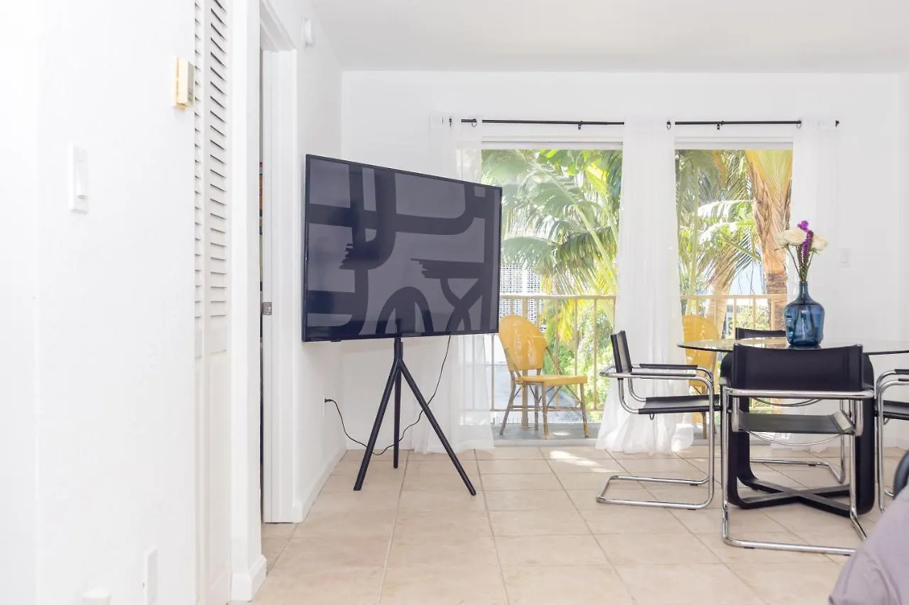 One Bedroom - With Parking & Balcony - Heart Of Wynwood 아파트 마이애미