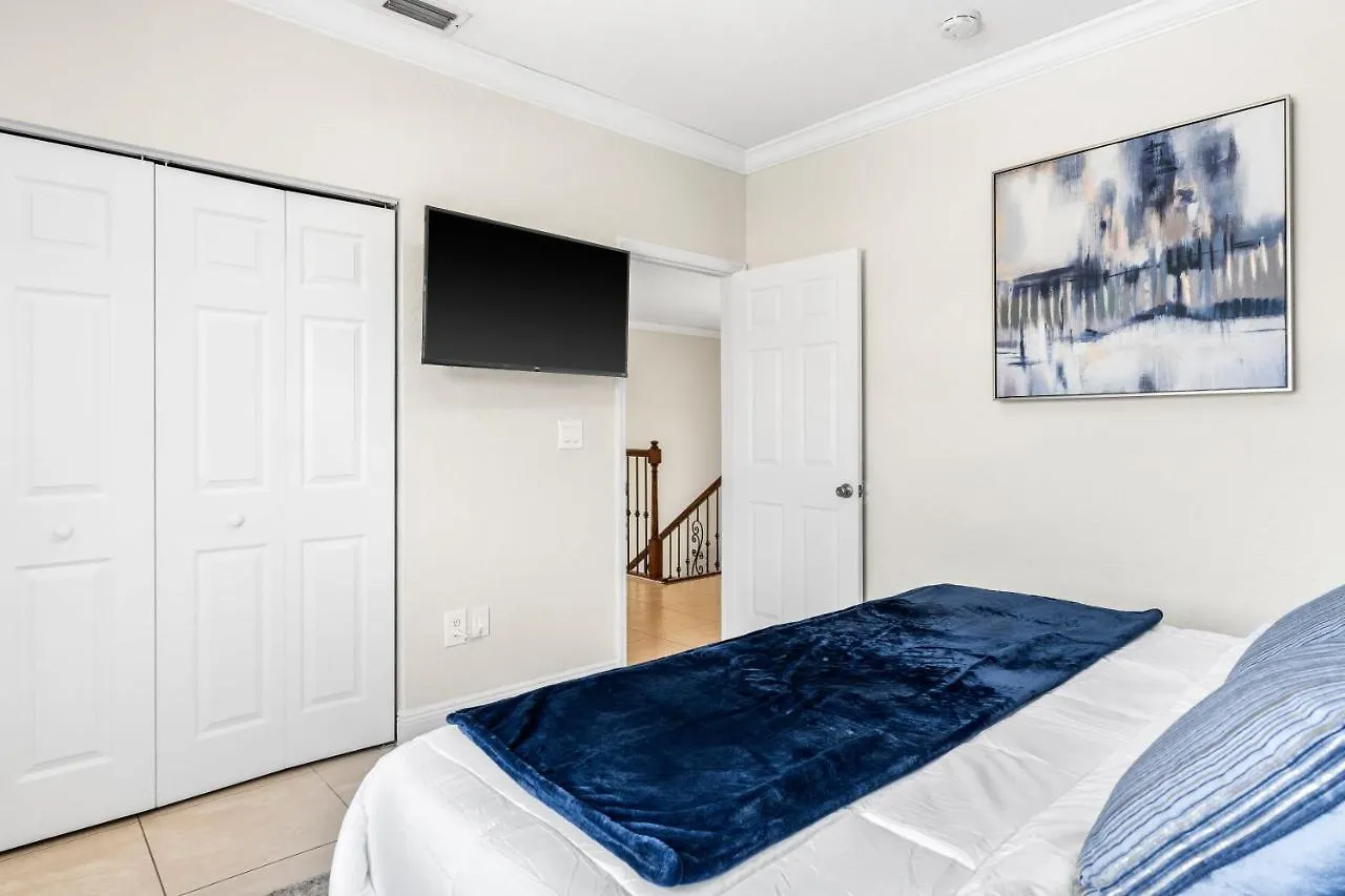 Villa Blanca 4bd Mega W Games Bbq And