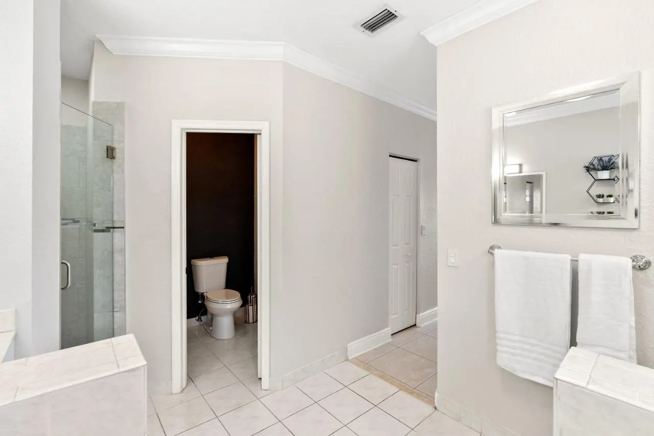 Villa Blanca 4bd Mega W Games Bbq And