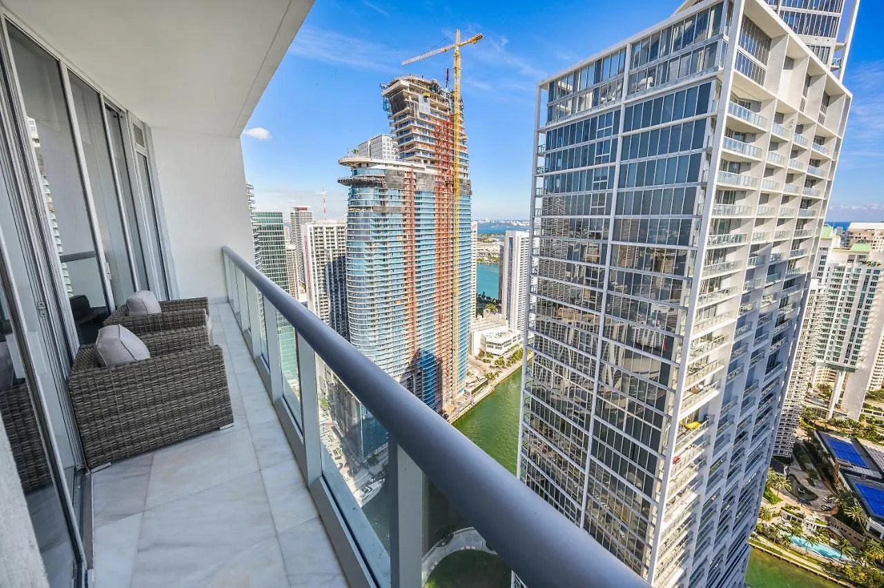 Icon Brickell • High Floor • Bay & Pool View Free Lejlighed
